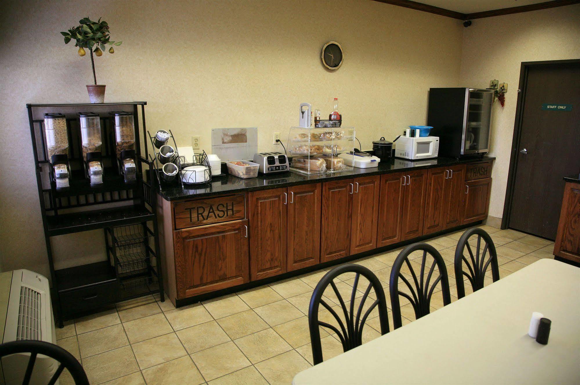 New Victorian Inn - Sioux City Restoran fotoğraf